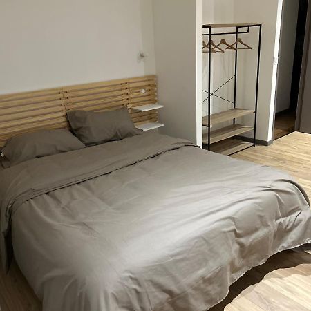 La Cigogne Aparthotel Panissieres Exteriör bild